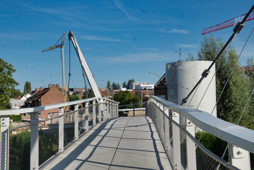 L'Hortillonne Footbridge 