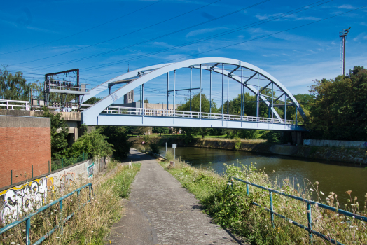 Metrobrücke Monceau über die Sambre