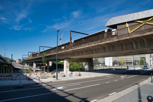 U-Bahnhof La Villette und Sambrebrücke