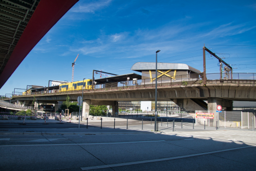 U-Bahnhof La Villette und Sambrebrücke