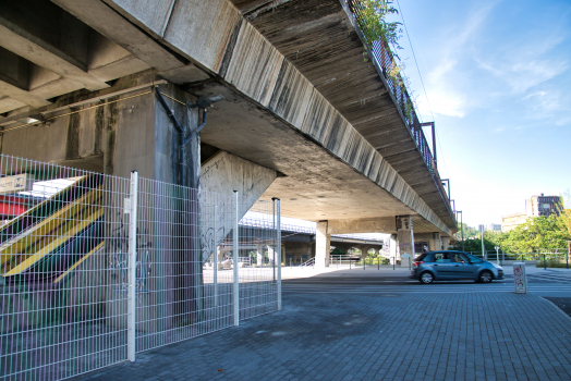 U-Bahnhof La Villette und Sambrebrücke