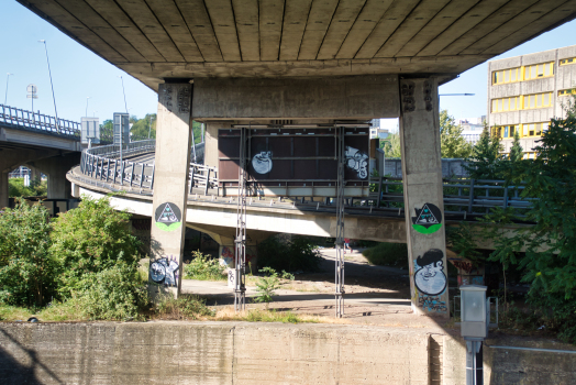 U-Bahnhof La Villette und Sambrebrücke