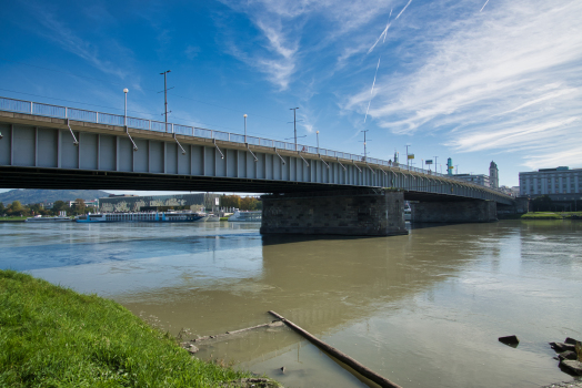 Nibelungenbrücke