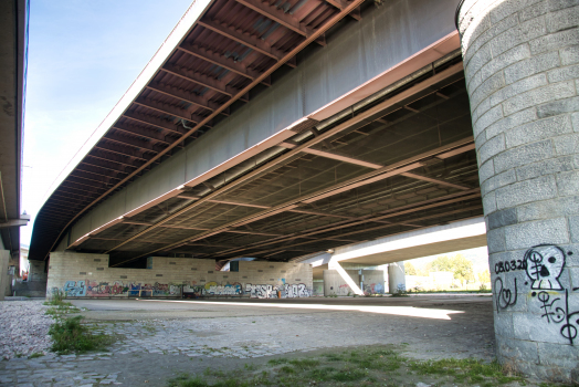 VÖEST Bridge 