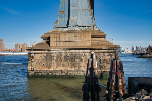 Manhattan Bridge