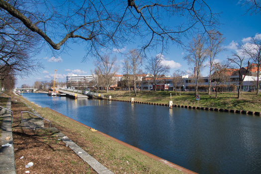 Canal de liaison de Charlottenbourg