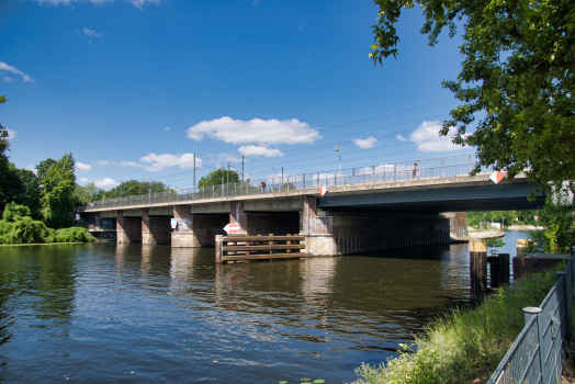 Eisenbahnbrücke am Bahnhof Jungfernheide