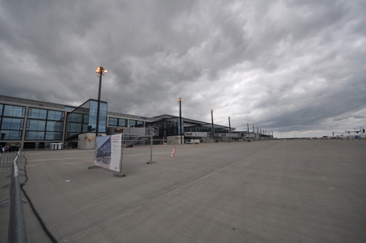 Terminalgebäude Flughafen Berlin Brandenburg International