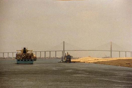 Brücke über den Suezkanal