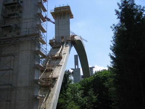 Seidewitztalbrücke nach Bogenschluss im Juni 2005