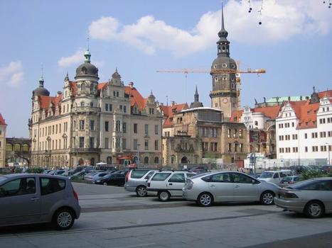Residenzschloss Dresden Ostflügel nach kurz nach Beginn der Wiederaufbauarbeiten im Frühjahr 2005