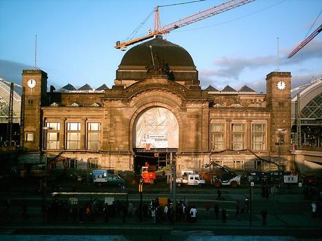 Dresden Hauptbahnhof, Empfangsgebäude zu Beginn der Umbauarbeiten