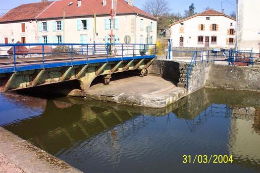 Canal de l'Est
SellesSwing Bridge