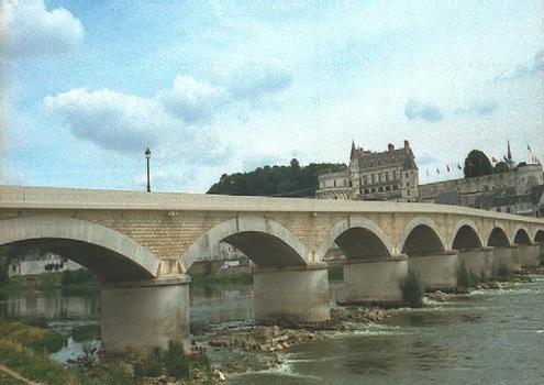 Pont du Maréchal Leclerc (pont-route), Amboise, Loiret