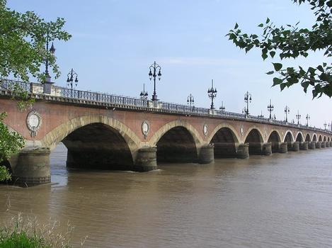 Pont de Pierre (pont-route), Bordeaux, Gironde