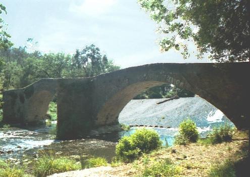 Pont Romain (pont-route), Vins sur Caramy, Car