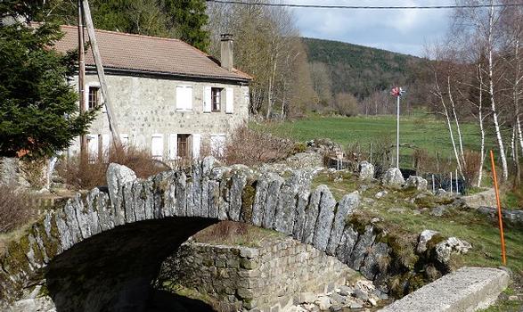 Pont inachevé, Le Cellier de Luc,  44°40'42.44"N     3°54'6.90"E, Ardèche