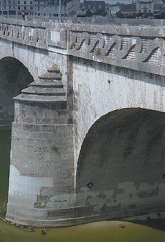 Cessart-Brücke, Saumur