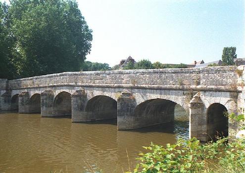 Bridge over the Cosson at Chambord, near the castle