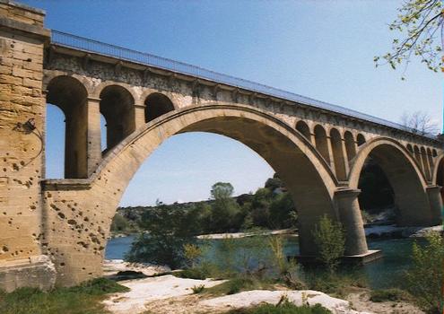 Collias (pont-route), Gard