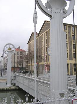 Pont-levant de la rue de Crimée