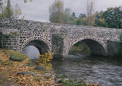 Pont d'Estrouillas (pont-route), Le Puy en Velay, Haute Loire