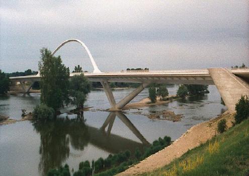 Pont de l' Europe (pont-route), Saint Jean de Ruelle, Loiret