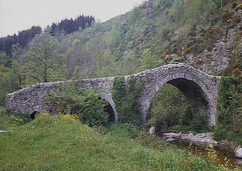 Pont de la FigeyreSaint-Andéol-de-ValsArdèchePont-Route (Chemin) : Pont de la Figeyre Saint-Andéol-de-Vals Ardèche Pont-Route (Chemin)