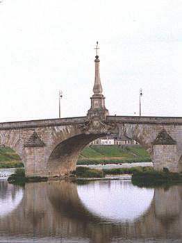 Pont Jaques Gabriel (pont-route), Blois, Loir et Cher