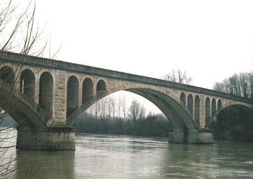 Strassenbrücke Lagnieu