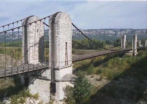 Mallemort suspension bridge