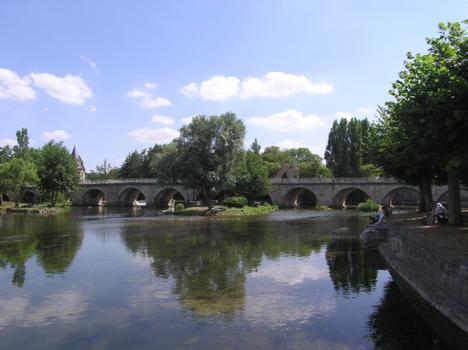 Brücke in Moret-sur-Loing