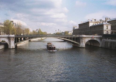 Pont Notre Dame (pont-route), Paris, Seine