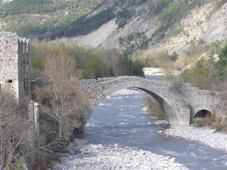 Pont d'Ondre (pont-route), Thorame Haute, Alpes de Haute Provence