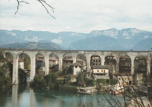 Aquädukt in Saint-Nazaire-en-Royans