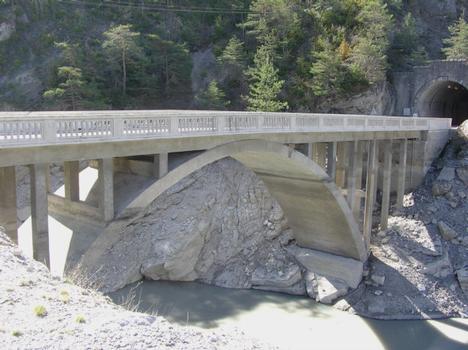 Pont St Julien, le jumeau (pont-route), Saint André des Alpes, Alpes de Haute Provence