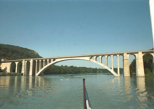 Bridge across the Isère between Saint-Nazaire-en-Royans and Saint-Hilaire-du-Rosier