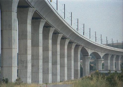Viaduc TGV de Ventabren (pont-rail), Ventabren, Bouches dy Rhône
