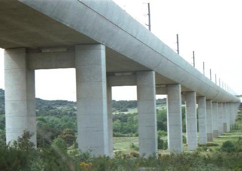 Viaduc TGV de Vernégues (pont-rail), Vernégue, Bouches du Rhône