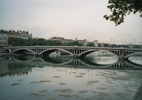 Wilson-Brücke, Lyon