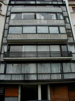 Immeuble du 24 rue Nungesser et Coli, Paris, par Le Corbusier