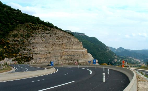 Autoroute A75 
Descente du Pas de l'Escalette vers la Méditerranée