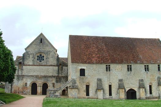 Abbaye de Norlac - L'église et le bâtiment des convers