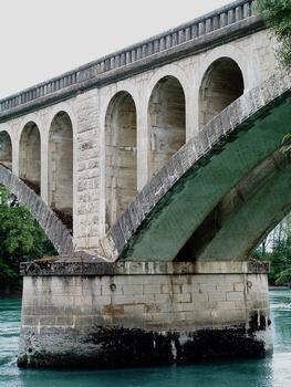 Vertrieu - RN75 - Pont sur le Rhône