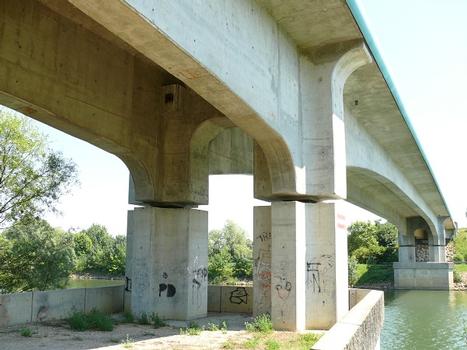Grièges - Pont du CD51 sur la déviation de la Saône à Mâcon