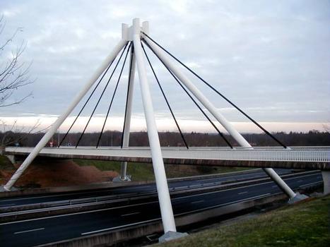Pont de l'aire du Centre de la France (Autoroute A71)