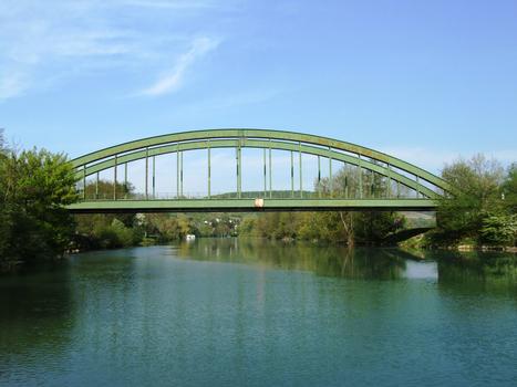 Bogenbrücke in Jaulgonne