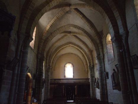 Agonges - Eglise Notre-Dame - Nef vue du choeur