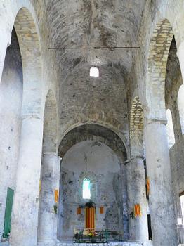 Montfort - Chapelle Saint-Donat - Vue de la nef vers le choeur