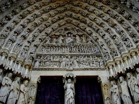 Cathédrale Notre-Dame d'Amiens.Portail central - Tympan et Beau Dieu
